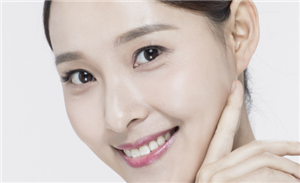 北京去割眼皮的恢复期是多久?丰满的双眼皮恢复得快吗?