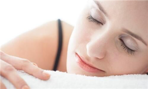 如何避免膨体隆鼻术后感染呢?