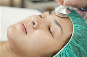 4d线*雕(提醒:非医学规范用语,实为在皮下埋置可吸收线,以拉紧皮肤,促进胶原蛋白再生的一种术式。)隆鼻效果时间有限吗