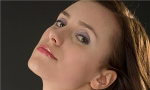 自体脂肪丰脸颊手术正常需要多钱?