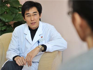 洗牙会导致牙齿变敏感吗?洗牙会导致牙缝变大吗?