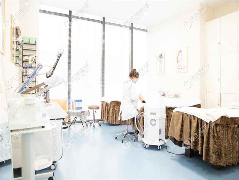 哈尔滨腰腹吸脂哪家好?哈尔滨腰腹环吸好的医院有哈尔滨双燕、名大等