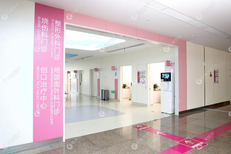 西安国医医院做硅胶隆鼻好www.17qzx.com 西安国医医院做硅胶隆鼻好www.17qzx.com