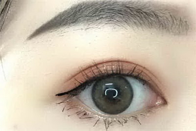 韩式半永久纹眉:一种时尚的选择