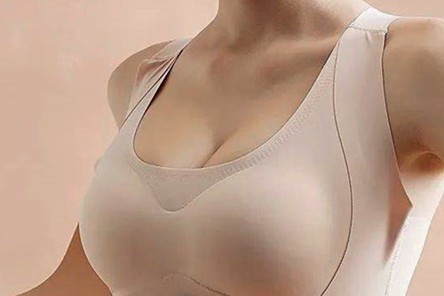 大小胸矫正手术的价格2.jpg 大小胸矫正手术的价格2.jpg