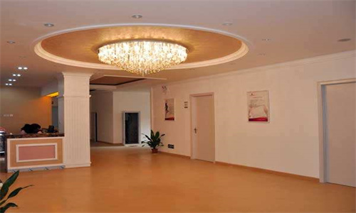 上海颧骨颧弓新排名三甲VS私立!上海伯思立医疗美容门诊部等设备好 上海颧骨颧弓新排名三甲VS私立!上海伯思立医疗美容门诊部等设备好