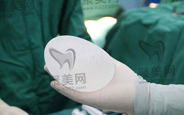 24小时极速丰胸是怎么回事什么意思 24小时极速丰胸是怎么回事什么意思