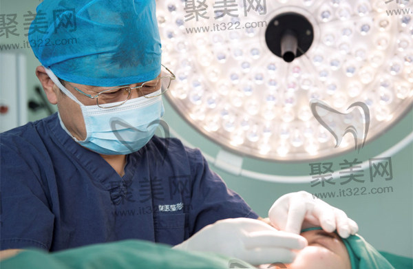 王驰医生手术照 王驰医生手术照