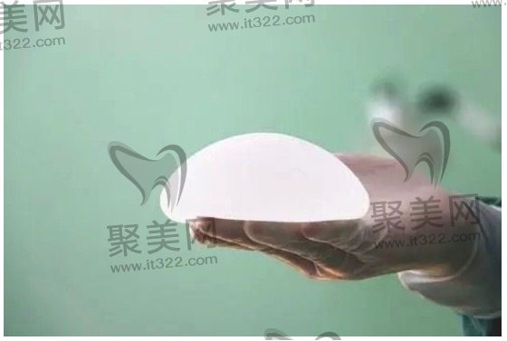 假体隆胸<span style= 假体隆胸<span style=