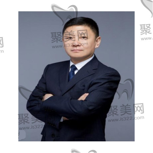 董魁魁 北京三芽口腔门诊种植骨干医生 董魁魁 北京三芽口腔门诊种植骨干医生