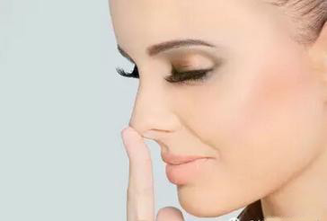 隆鼻失败好苦恼,该怎么修复?