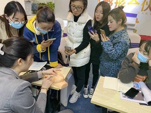 去哪里学微整形好? 去哪里学微整形好?