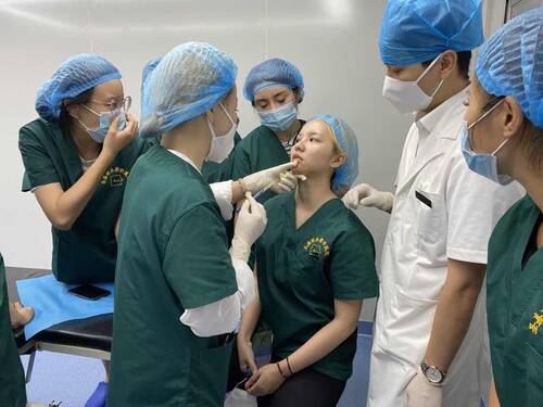 微整形学校最专业的学校在哪,推荐一下。 微整形学校最专业的学校在哪,推荐一下。