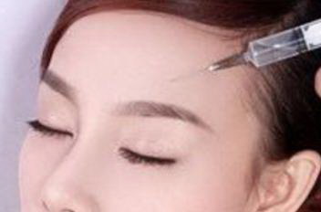 玻尿酸去鱼尾纹收费明细_具体多少钱?