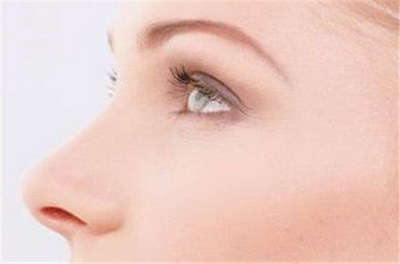 玻尿酸隆鼻收费价目表_具体多少钱?