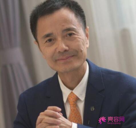 周柯和贾德渊谁做得好?2位大咖医生信息介绍|整形案例分享