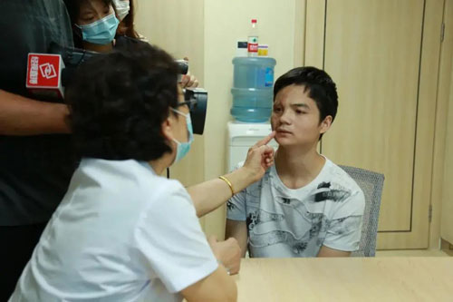 爱在美莱·公益行!武汉美莱一路温暖相伴!