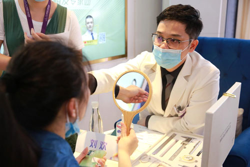 为EYE守护,美莱美眼公益日圆满助力美丽!