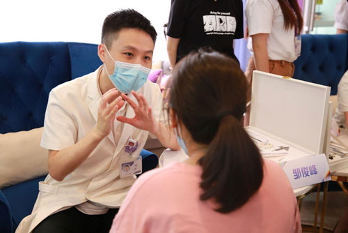 为EYE守护,美莱美眼公益日圆满助力美丽!