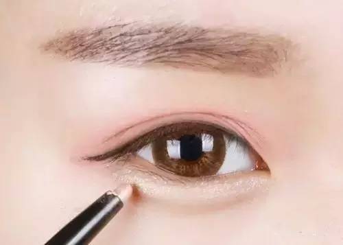 网红脸第二步:卧蚕 网红脸第二步:卧蚕