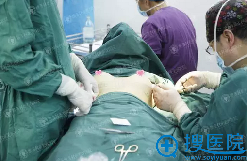 进入缝合阶段 进入缝合阶段