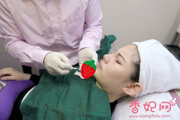 【玻尿酸山根+下巴】微整形案例,鼻+下巴通通挺身而出了