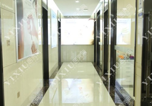 常州金铂利口腔走廊照 常州金铂利口腔走廊照