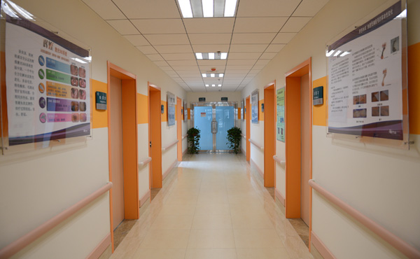 ֣�ݴ�ѧ�ڶ�����ҽԺ�������