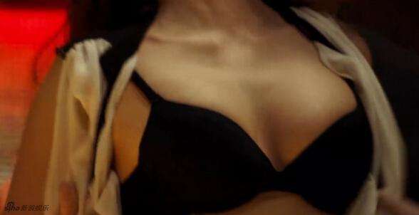 做乳房下垂矫正手术会留下瘢痕吗 做乳房下垂矫正手术会留下瘢痕吗