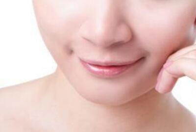 隆鼻的危害:潜在的健康风险及其后果