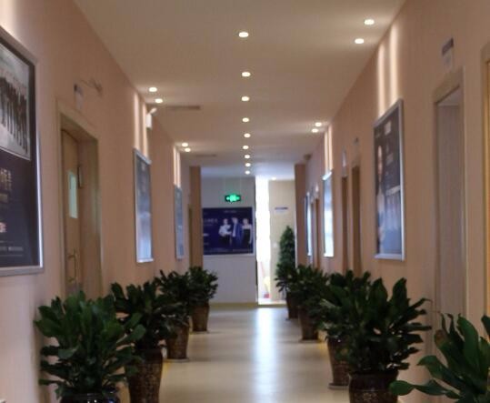 云南中医学院医疗整形美容科 云南中医学院医疗整形美容科